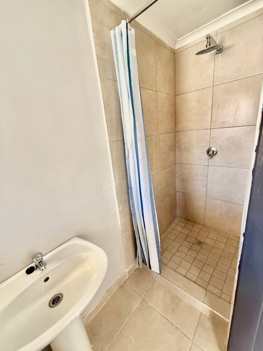 To Let 1 Bedroom Property for Rent in Cosmosrand Mpumalanga