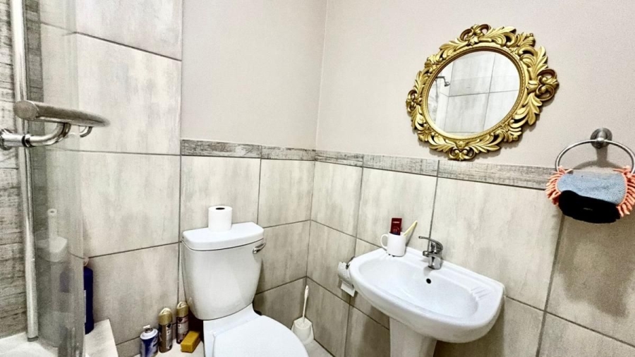 1 Bedroom Property for Sale in Terra Nova Mpumalanga