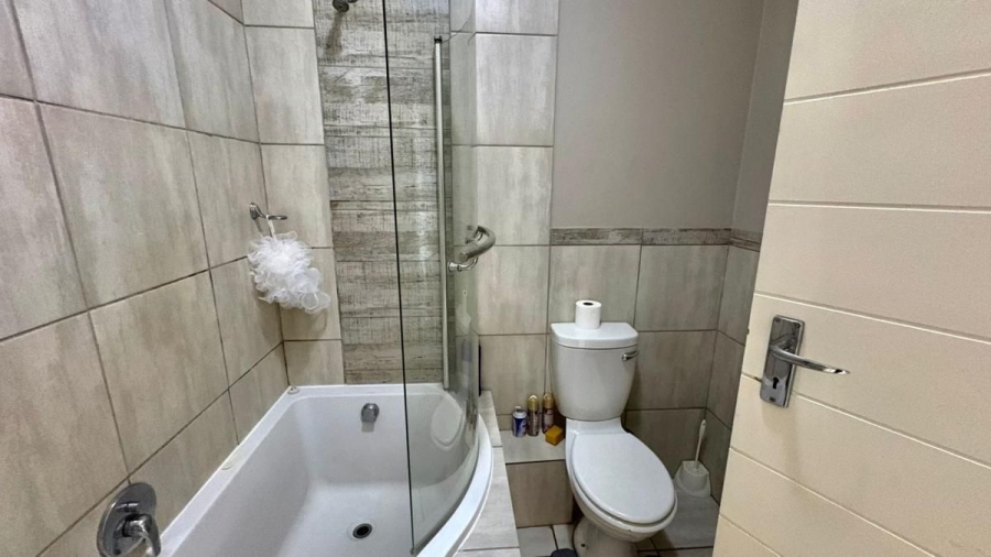 1 Bedroom Property for Sale in Terra Nova Mpumalanga