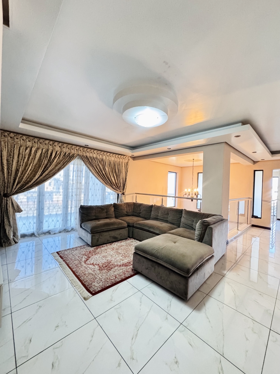 5 Bedroom Property for Sale in Aerorand Mpumalanga