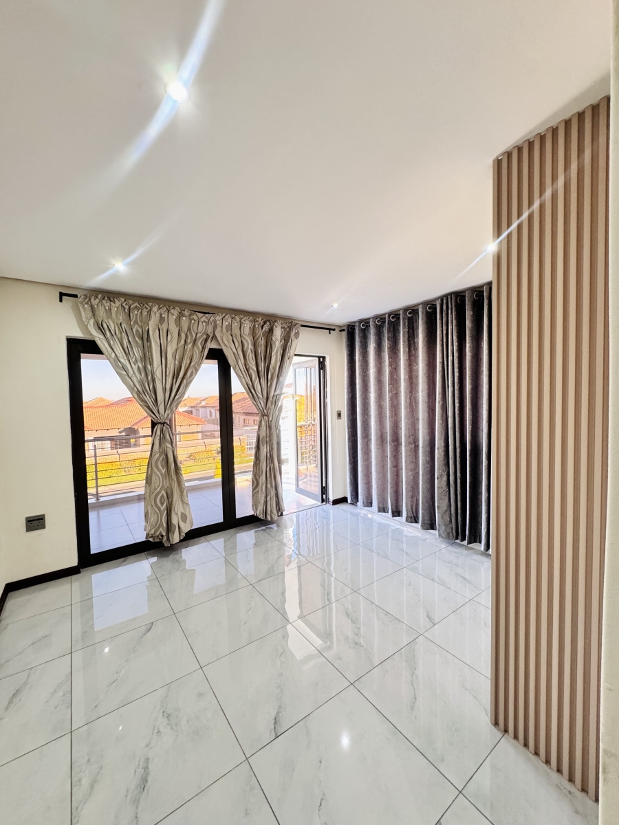 5 Bedroom Property for Sale in Aerorand Mpumalanga