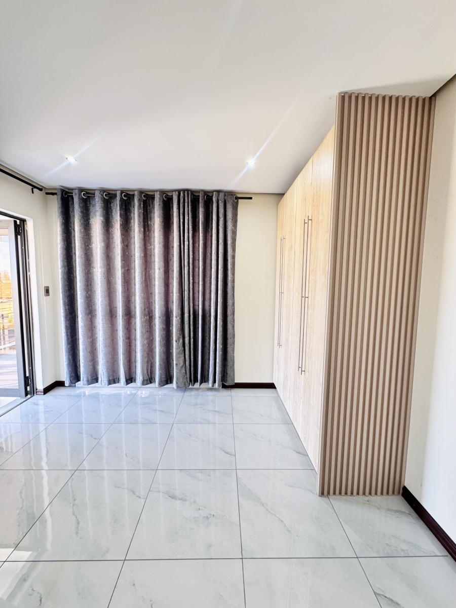 5 Bedroom Property for Sale in Aerorand Mpumalanga