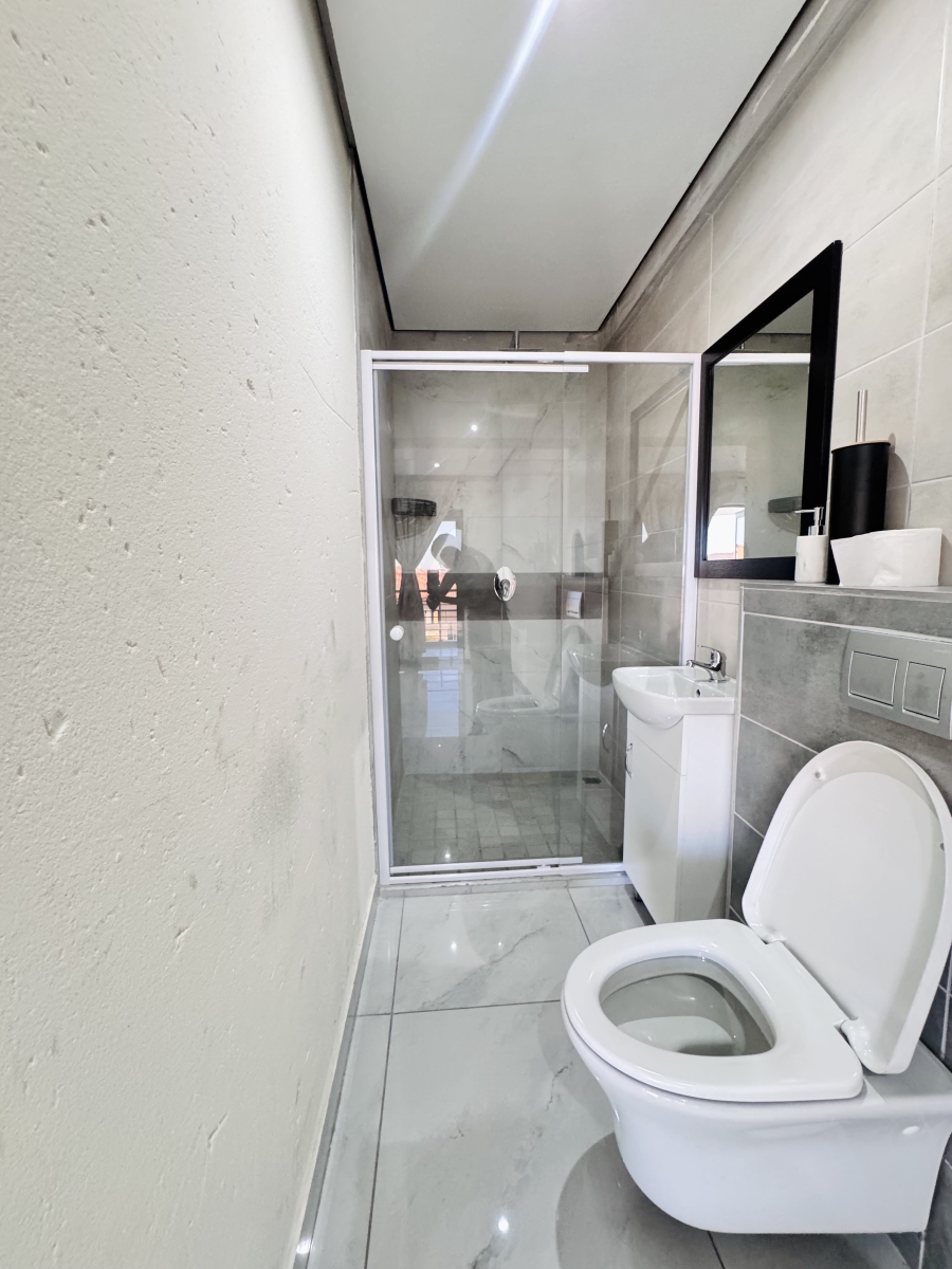 5 Bedroom Property for Sale in Aerorand Mpumalanga