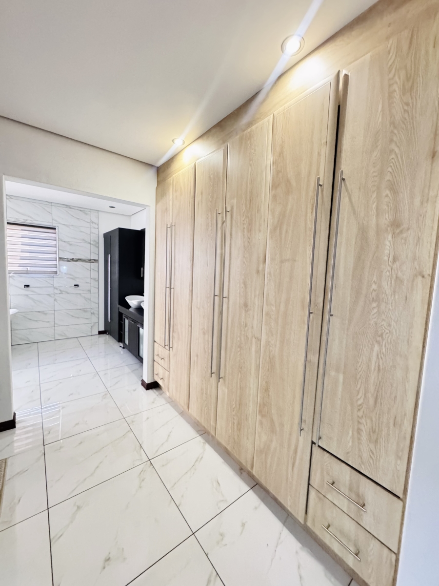 5 Bedroom Property for Sale in Aerorand Mpumalanga