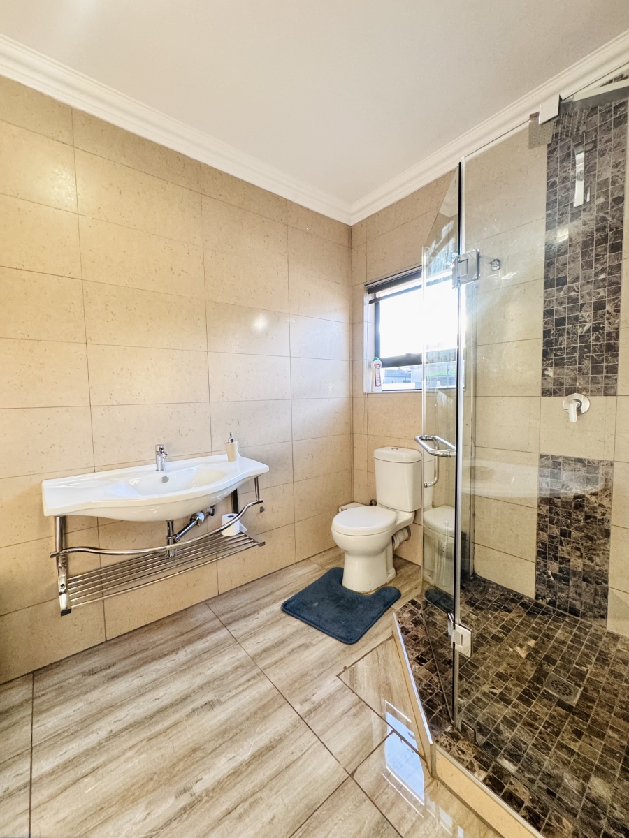 5 Bedroom Property for Sale in Aerorand Mpumalanga