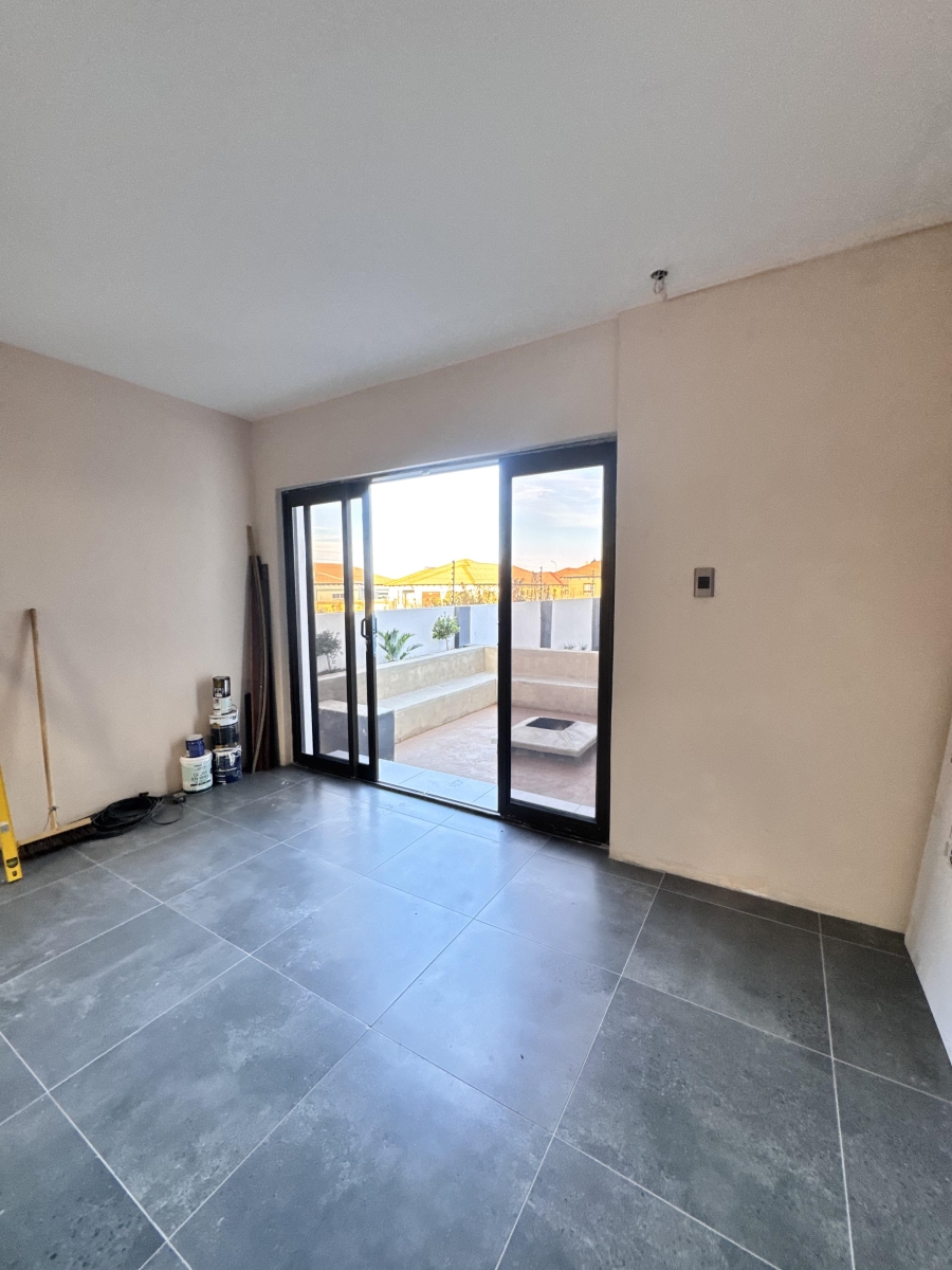5 Bedroom Property for Sale in Aerorand Mpumalanga