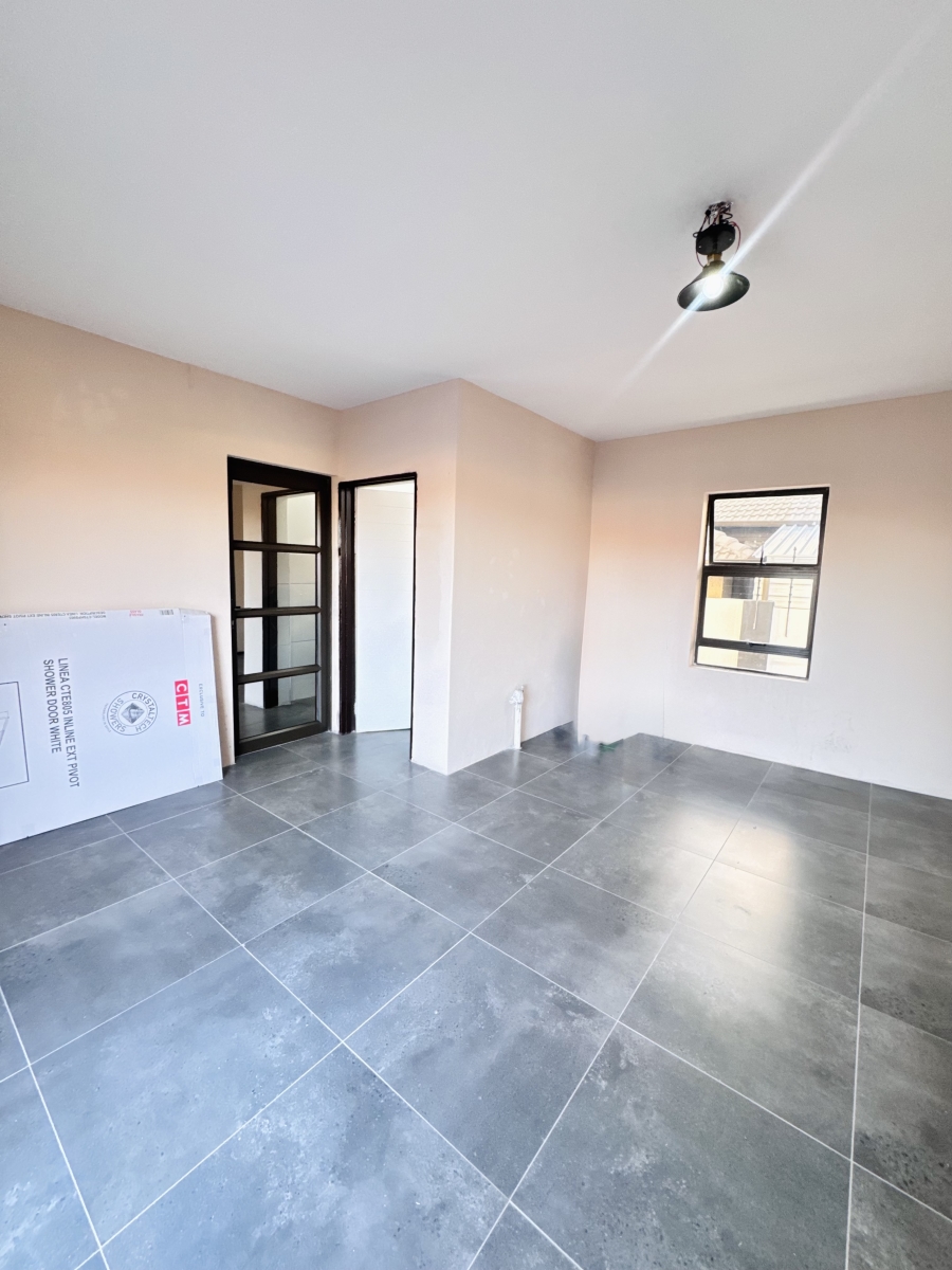 5 Bedroom Property for Sale in Aerorand Mpumalanga