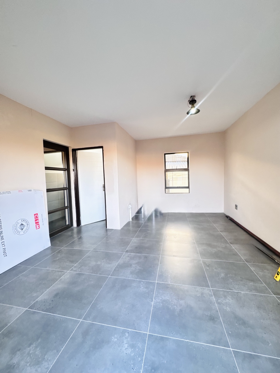 5 Bedroom Property for Sale in Aerorand Mpumalanga