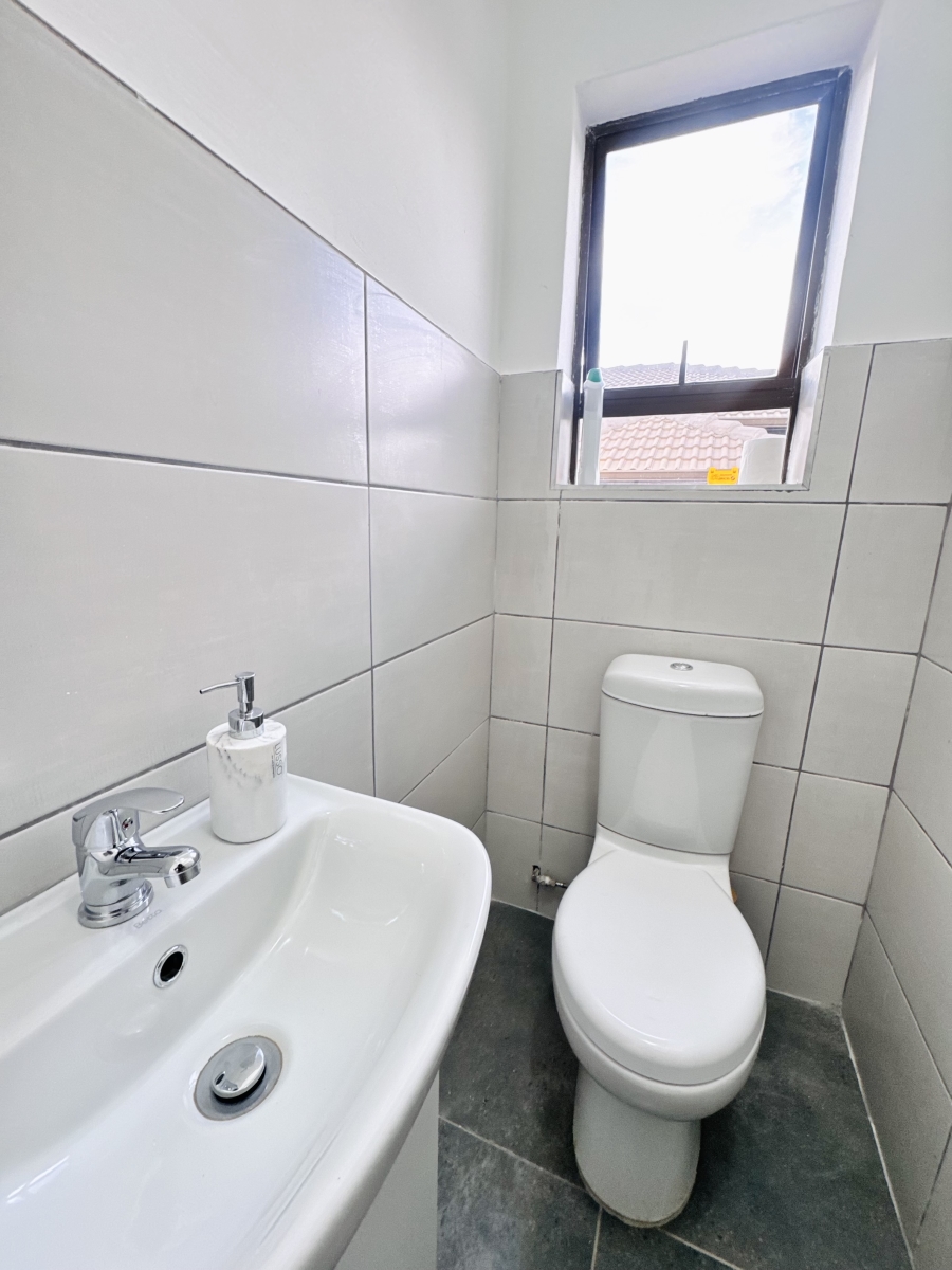 5 Bedroom Property for Sale in Aerorand Mpumalanga