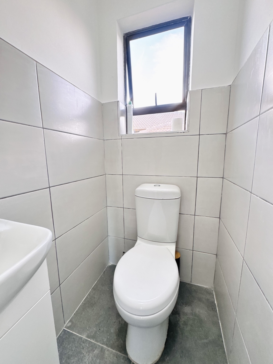 5 Bedroom Property for Sale in Aerorand Mpumalanga