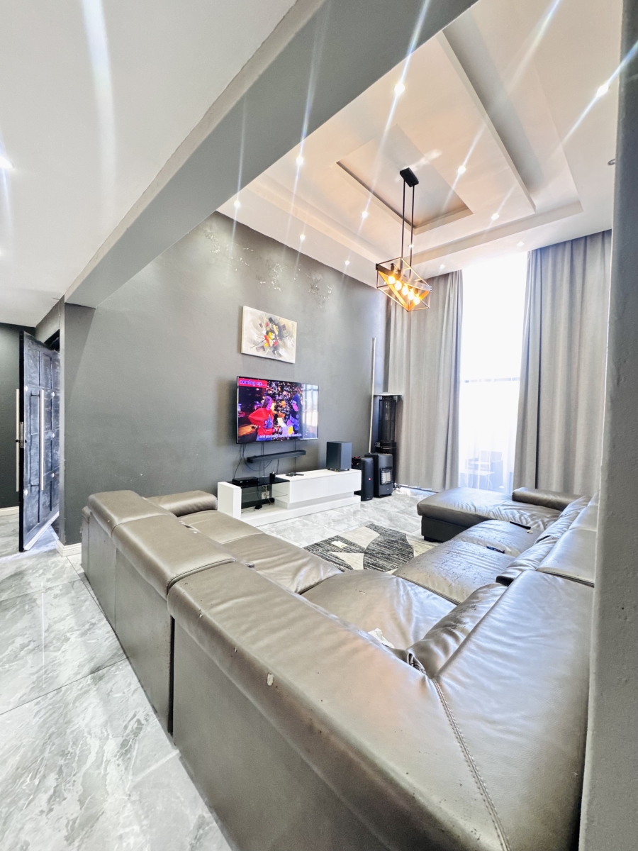 5 Bedroom Property for Sale in Rockdale Mpumalanga
