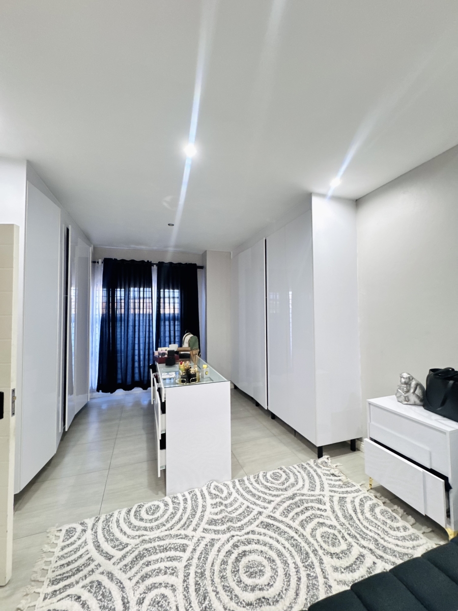5 Bedroom Property for Sale in Rockdale Mpumalanga