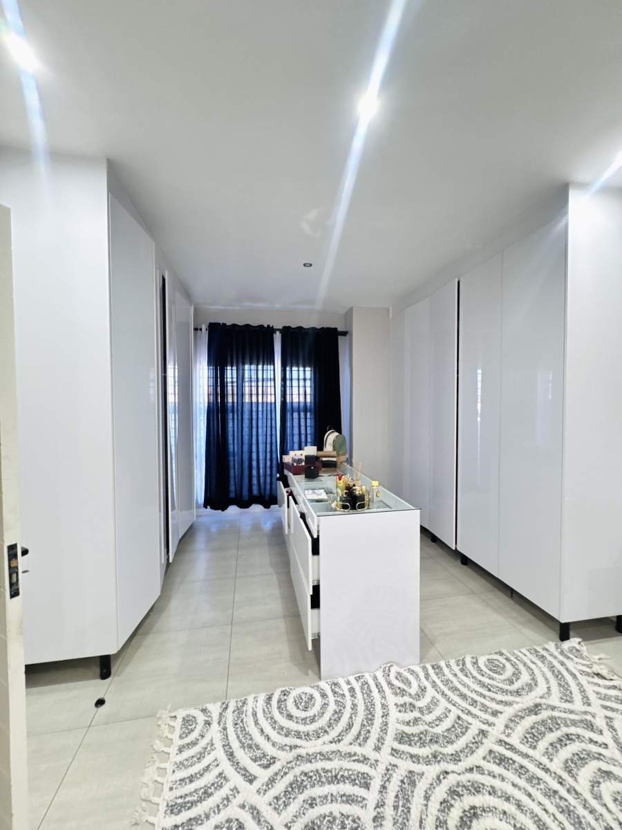 5 Bedroom Property for Sale in Rockdale Mpumalanga