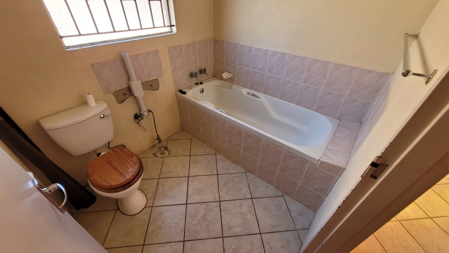 2 Bedroom Property for Sale in West Acres Ext 13 Mpumalanga
