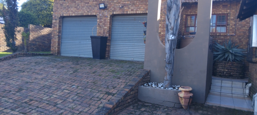 3 Bedroom Property for Sale in Model Park Mpumalanga