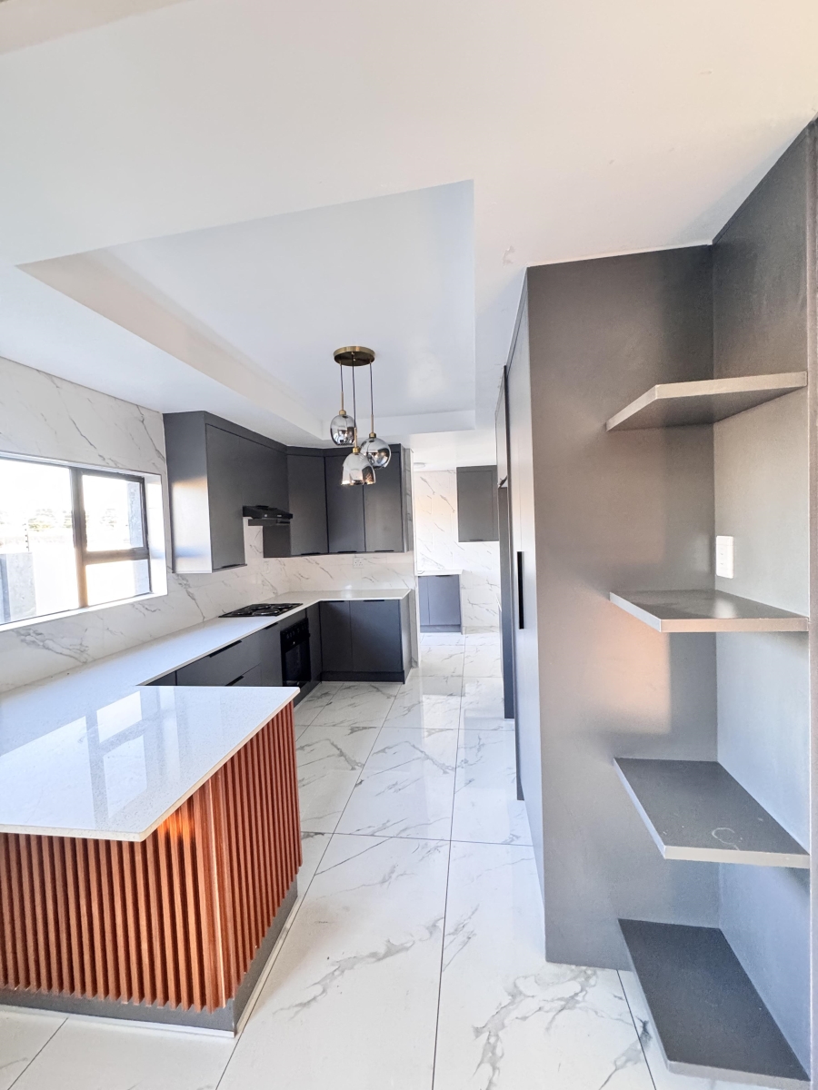 4 Bedroom Property for Sale in Aerorand Mpumalanga