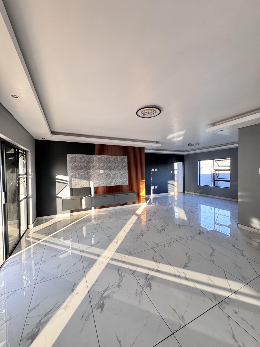 4 Bedroom Property for Sale in Aerorand Mpumalanga
