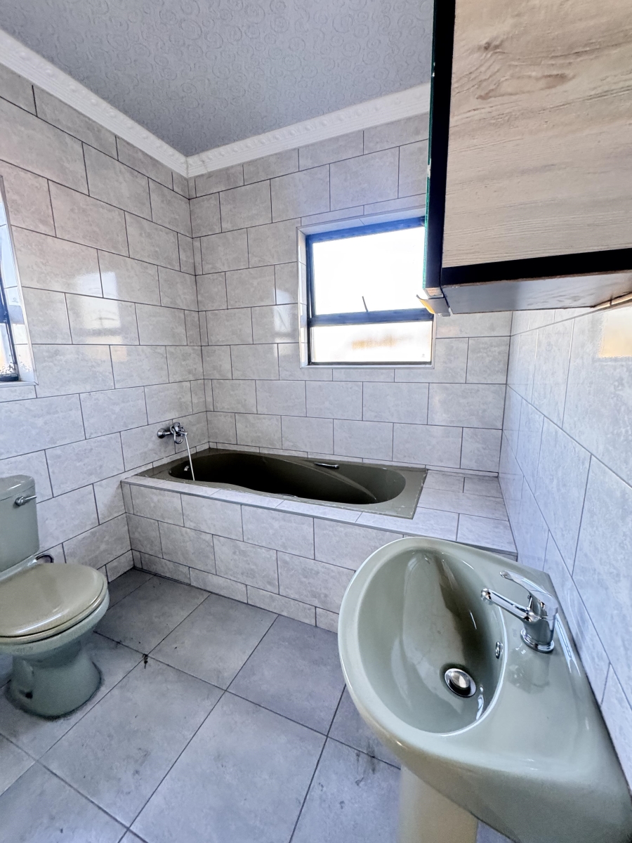 4 Bedroom Property for Sale in Aerorand Mpumalanga