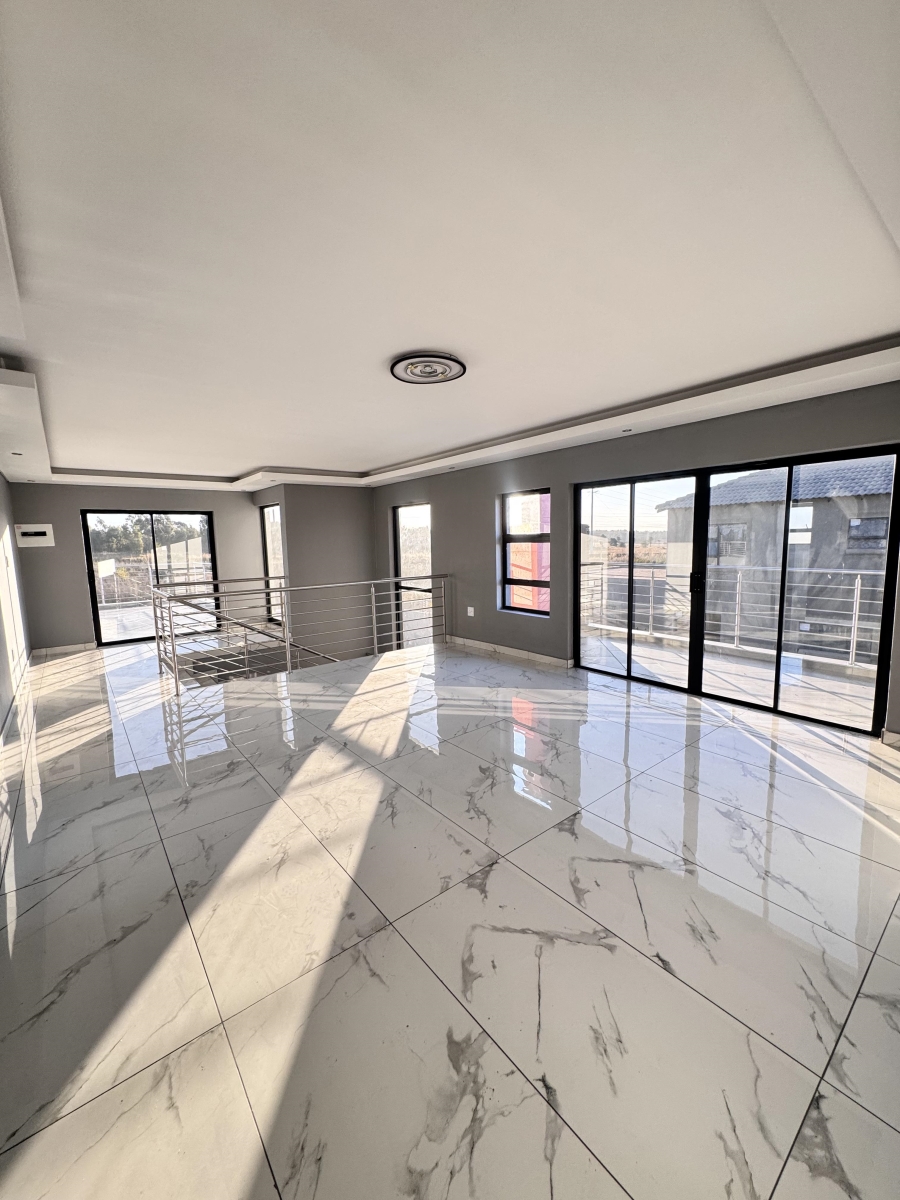 4 Bedroom Property for Sale in Aerorand Mpumalanga