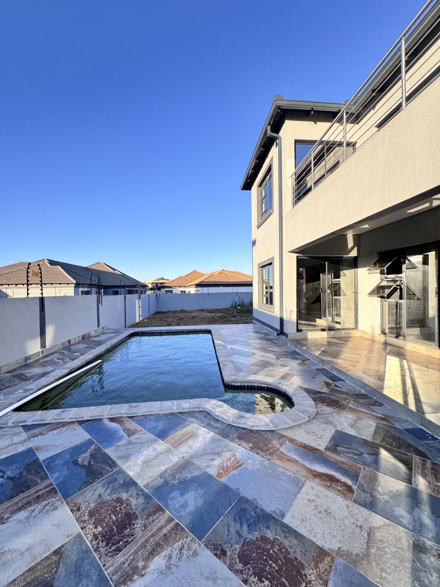 4 Bedroom Property for Sale in Aerorand Mpumalanga