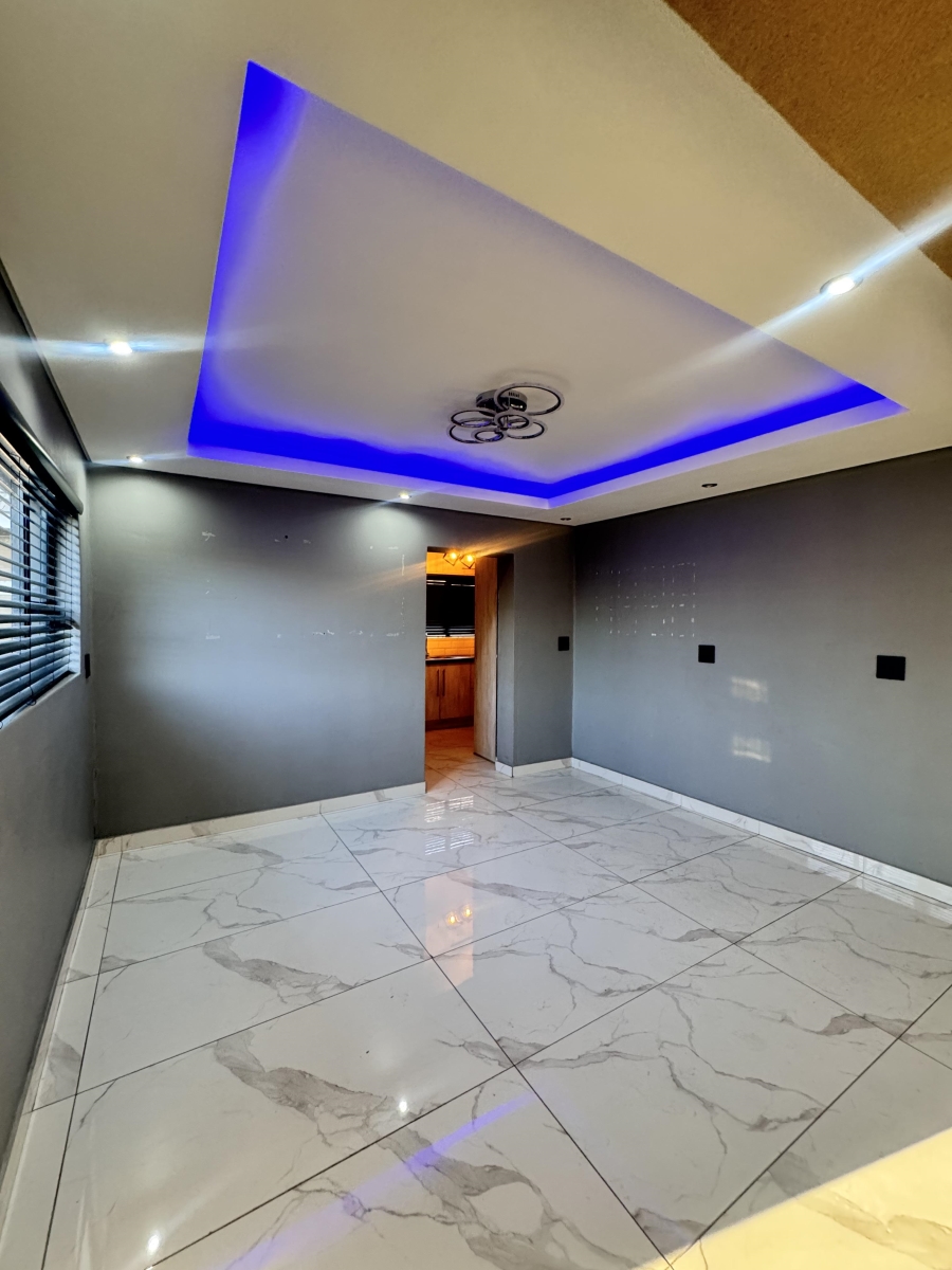 4 Bedroom Property for Sale in Mineralia Mpumalanga