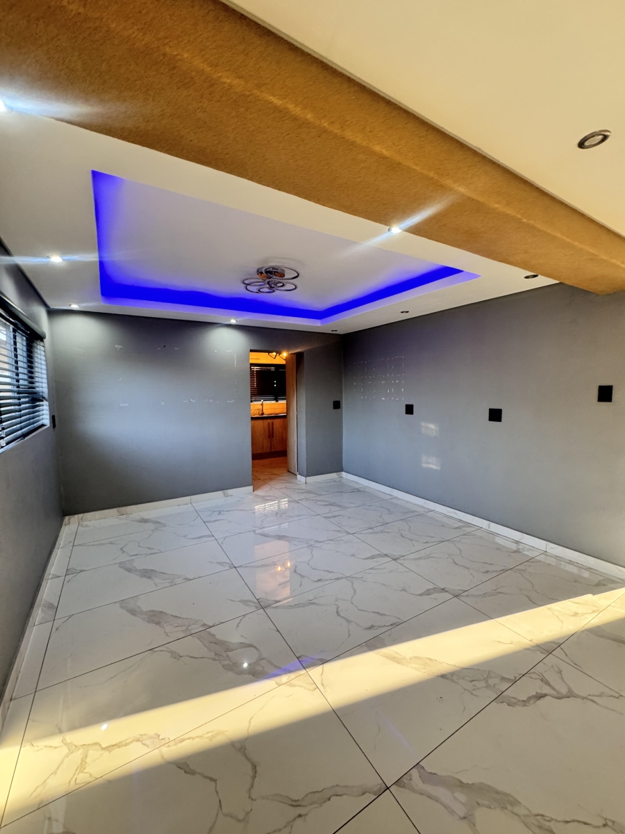4 Bedroom Property for Sale in Mineralia Mpumalanga