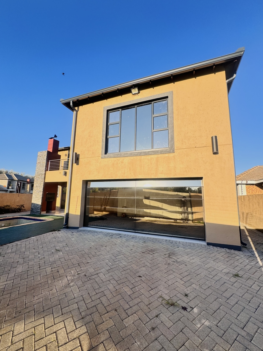 4 Bedroom Property for Sale in Mineralia Mpumalanga