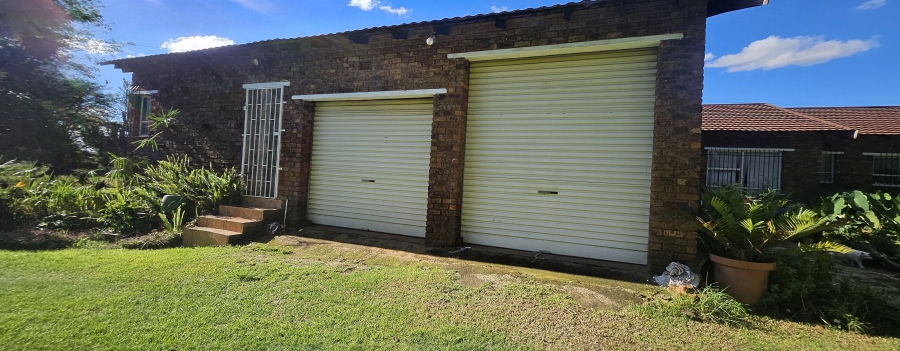 5 Bedroom Property for Sale in Seekoeiwater Ah Mpumalanga