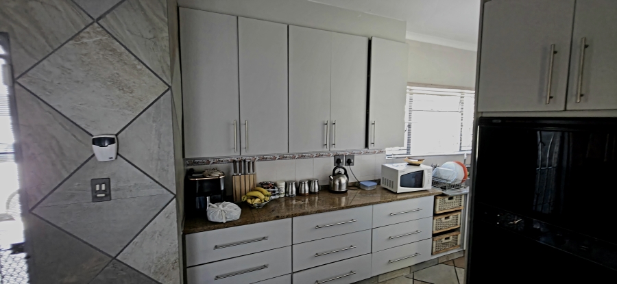 5 Bedroom Property for Sale in Del Judor Ext 4 Mpumalanga