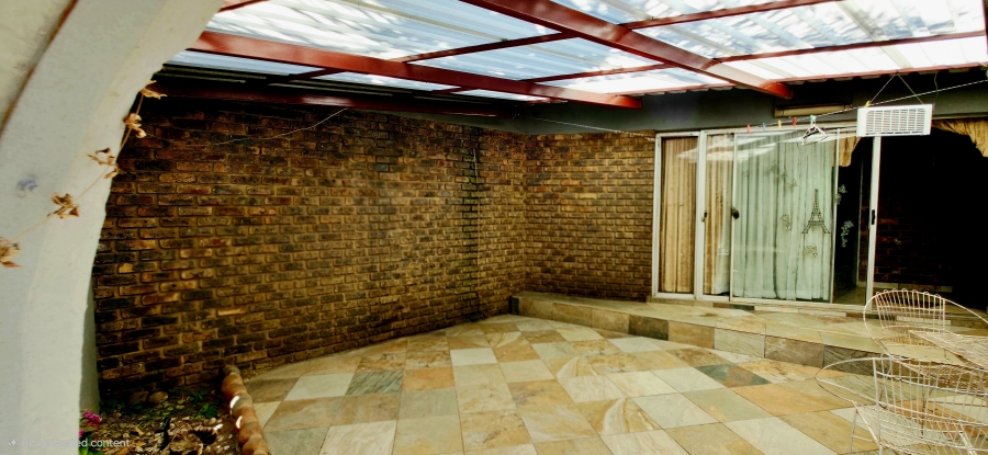 5 Bedroom Property for Sale in Del Judor Ext 4 Mpumalanga