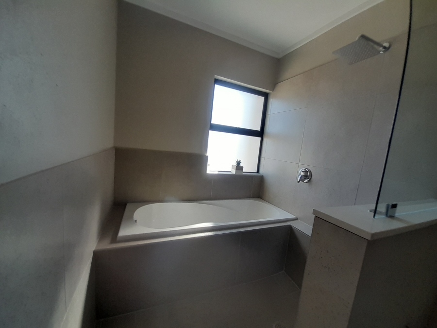 3 Bedroom Property for Sale in Stonehenge Mpumalanga