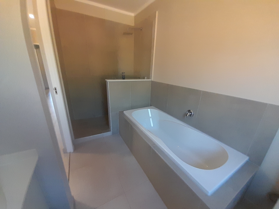 3 Bedroom Property for Sale in Stonehenge Mpumalanga