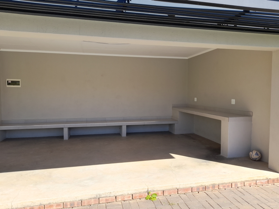 3 Bedroom Property for Sale in Stonehenge Mpumalanga