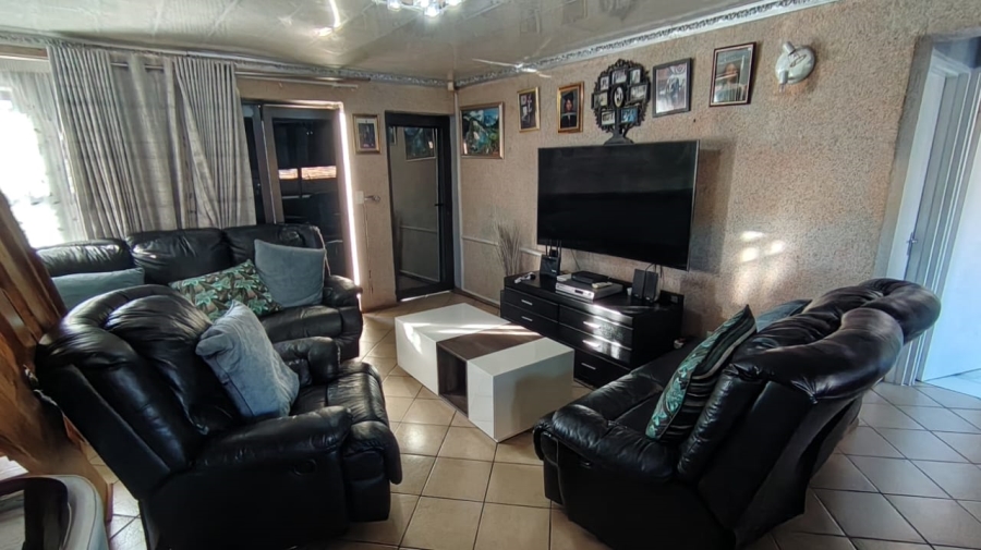 To Let 3 Bedroom Property for Rent in Stonehenge Mpumalanga