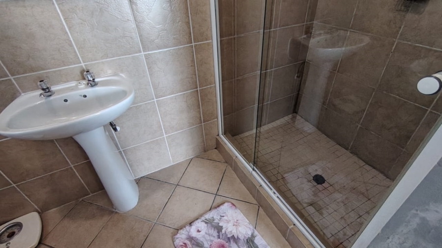 To Let 3 Bedroom Property for Rent in Stonehenge Mpumalanga
