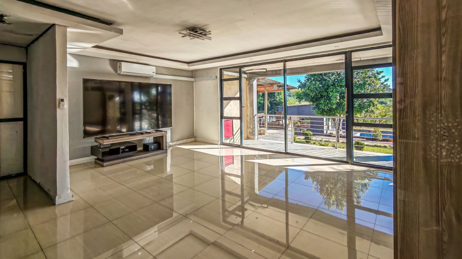 5 Bedroom Property for Sale in White River Estates Mpumalanga
