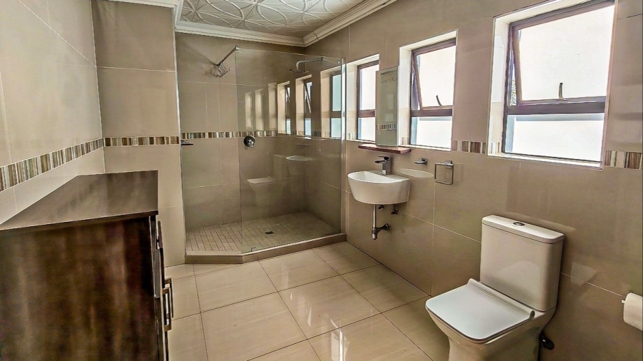 5 Bedroom Property for Sale in White River Estates Mpumalanga