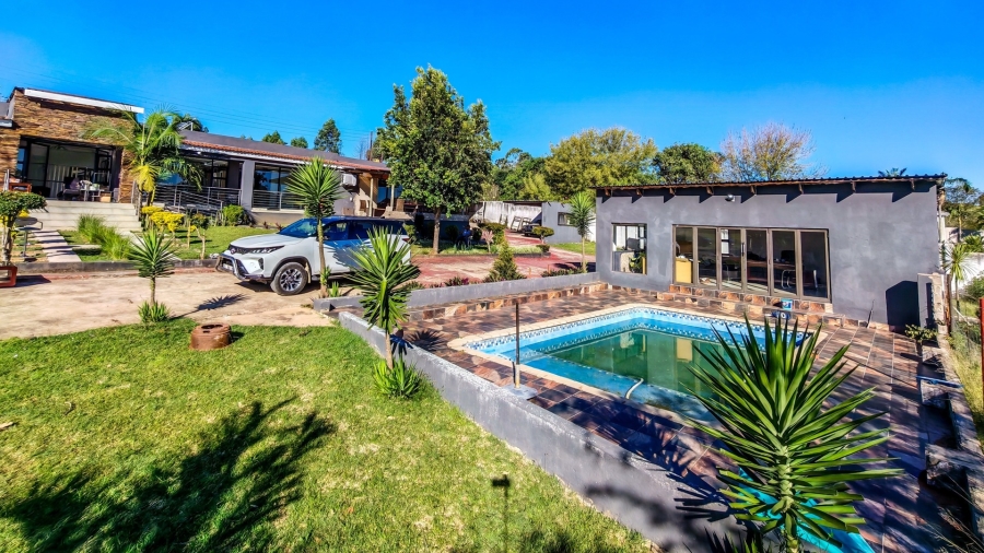 5 Bedroom Property for Sale in White River Estates Mpumalanga