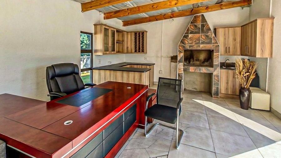 5 Bedroom Property for Sale in White River Estates Mpumalanga