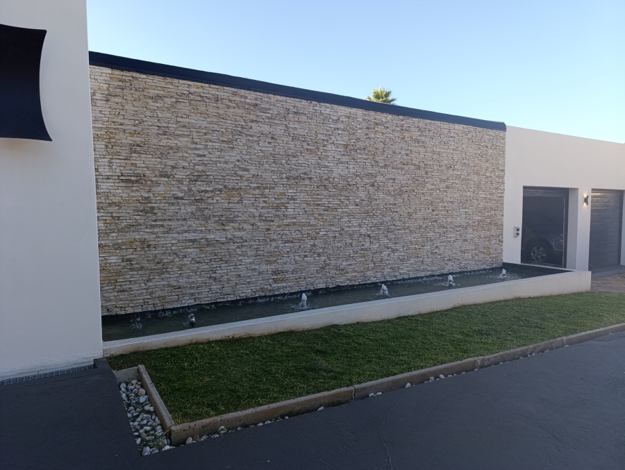6 Bedroom Property for Sale in Die Heuwel Mpumalanga