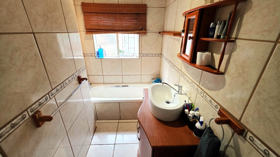 3 Bedroom Property for Sale in West Acres Ext 8 Mpumalanga
