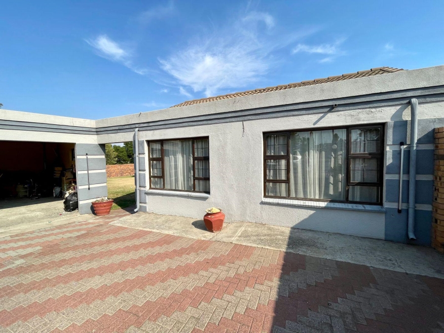 3 Bedroom Property for Sale in Secunda Mpumalanga