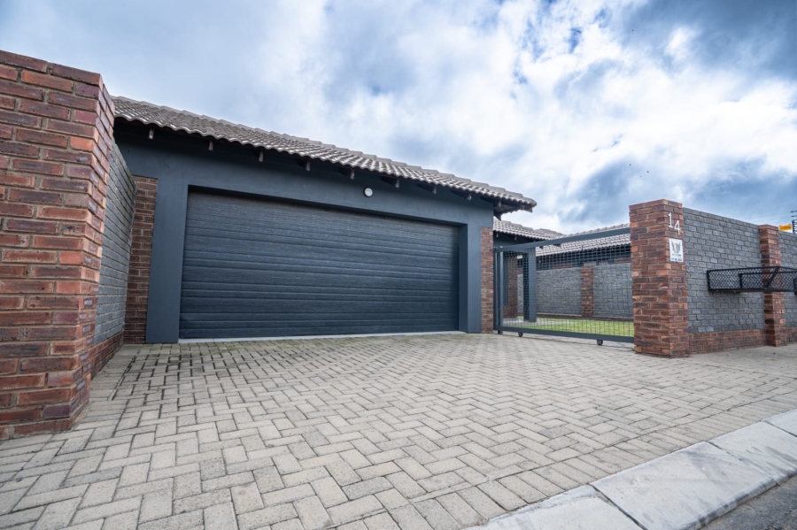 3 Bedroom Property for Sale in Suidheuwel Mpumalanga