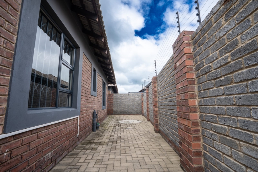 3 Bedroom Property for Sale in Suidheuwel Mpumalanga