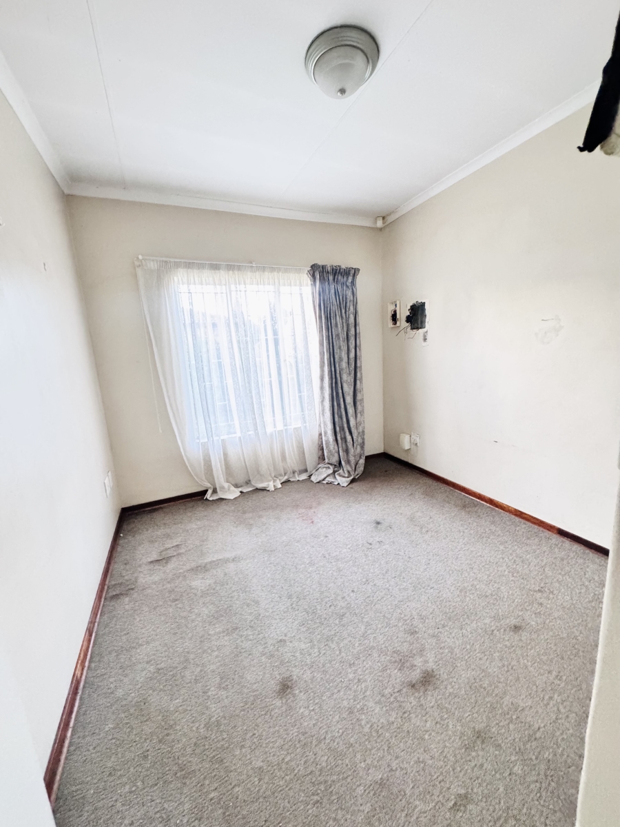 3 Bedroom Property for Sale in Mineralia Mpumalanga