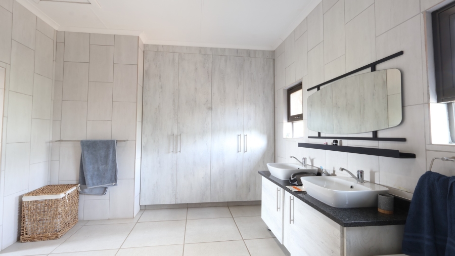 3 Bedroom Property for Sale in Marloth Park Mpumalanga