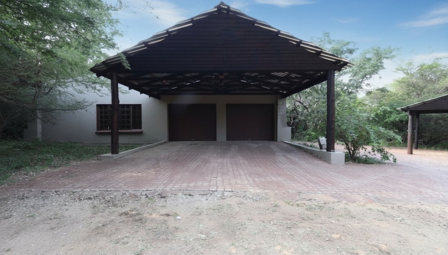 7 Bedroom Property for Sale in Marloth Park Mpumalanga