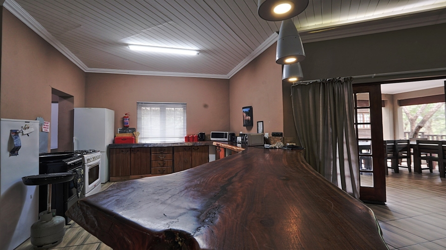 7 Bedroom Property for Sale in Marloth Park Mpumalanga