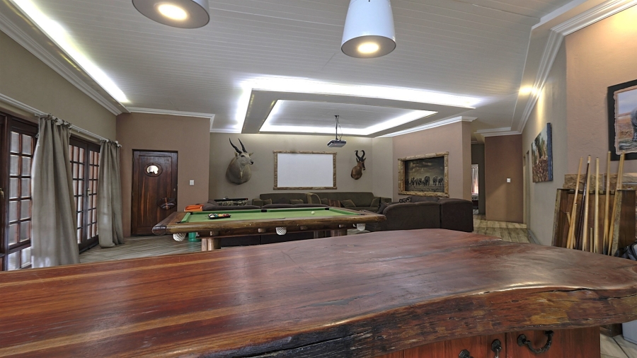 7 Bedroom Property for Sale in Marloth Park Mpumalanga