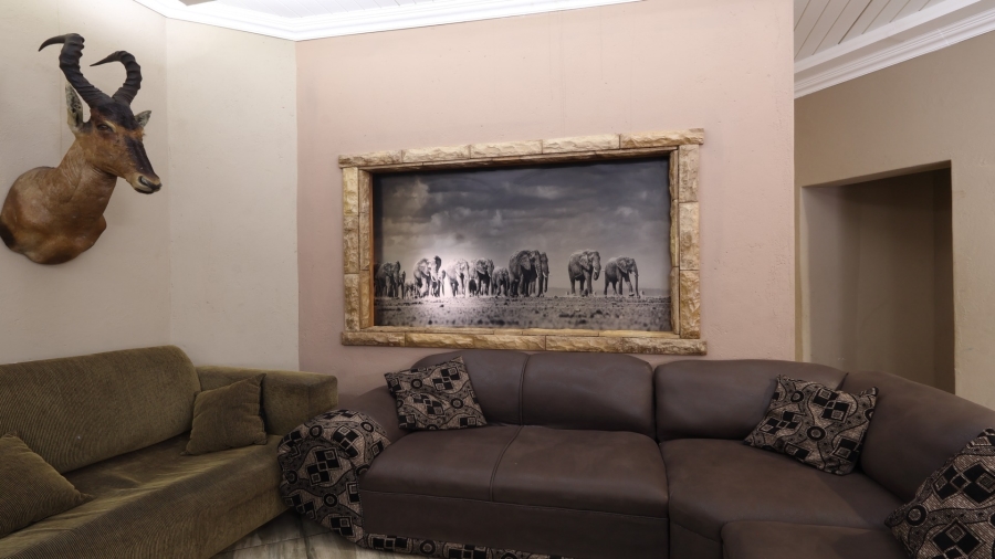 7 Bedroom Property for Sale in Marloth Park Mpumalanga